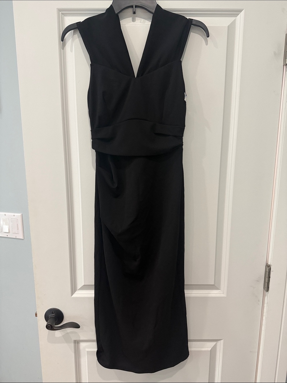 Sleeveless Black V-Neck Midi Dress